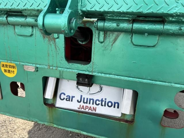 NISSAN DIESEL Quon 2011