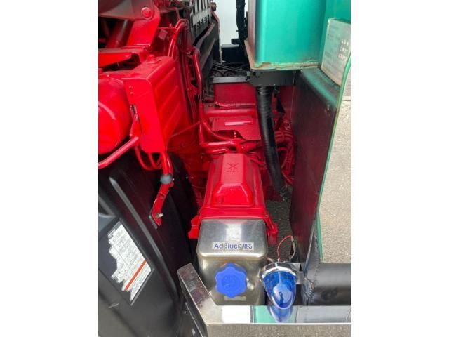 NISSAN DIESEL Quon 2011