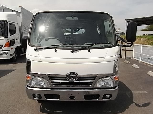TOYOTA DYNA 2015