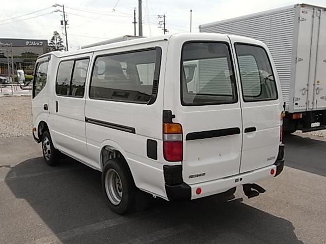 TOYOTA DYNA 2015