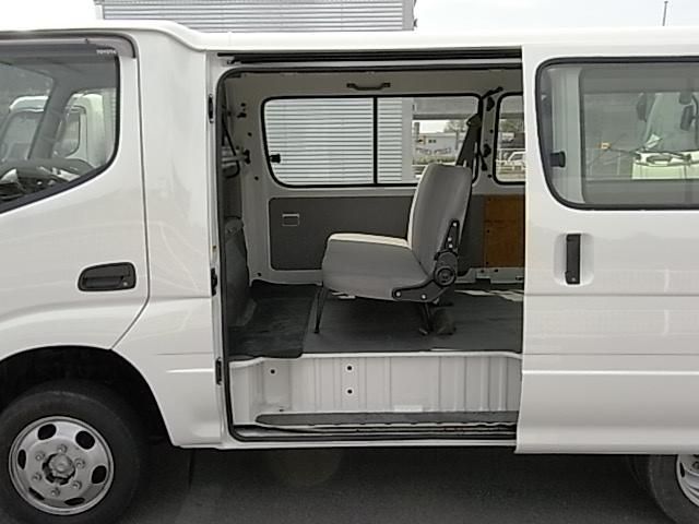 TOYOTA DYNA 2015