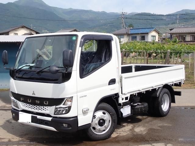 MITSUBISHI CANTER 2025