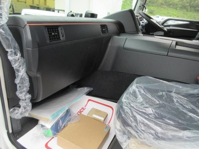 MITSUBISHI FUSOU SUPER GREAT 2024