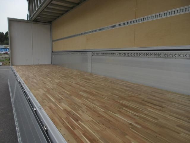 MITSUBISHI FUSOU SUPER GREAT 2024