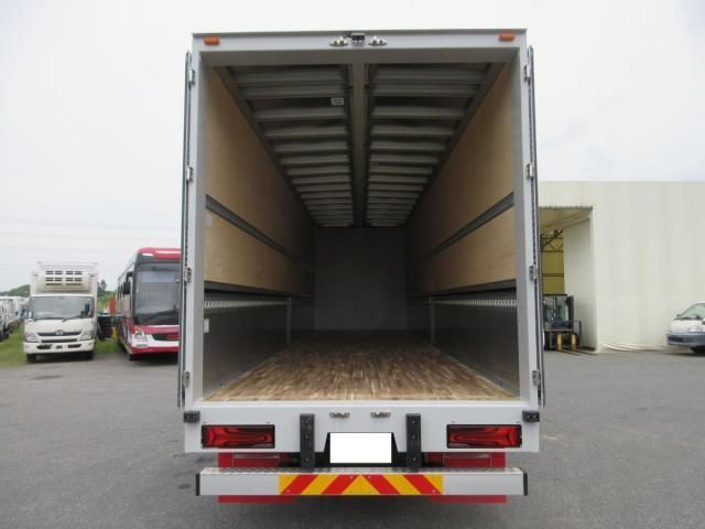 MITSUBISHI FUSOU SUPER GREAT 2024