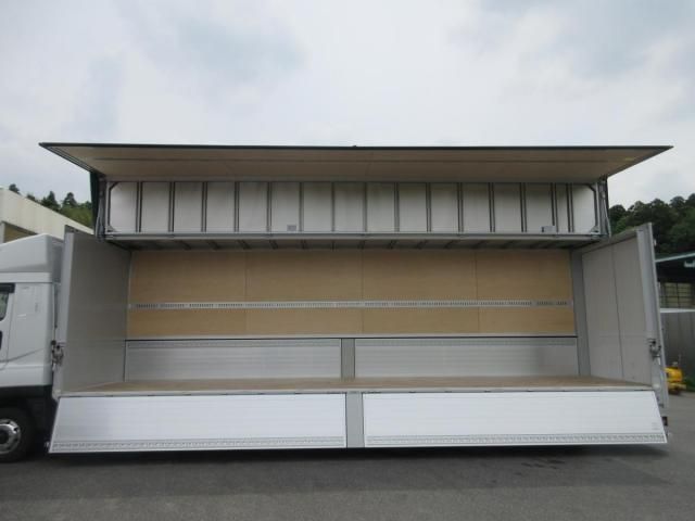 MITSUBISHI FUSOU SUPER GREAT 2024