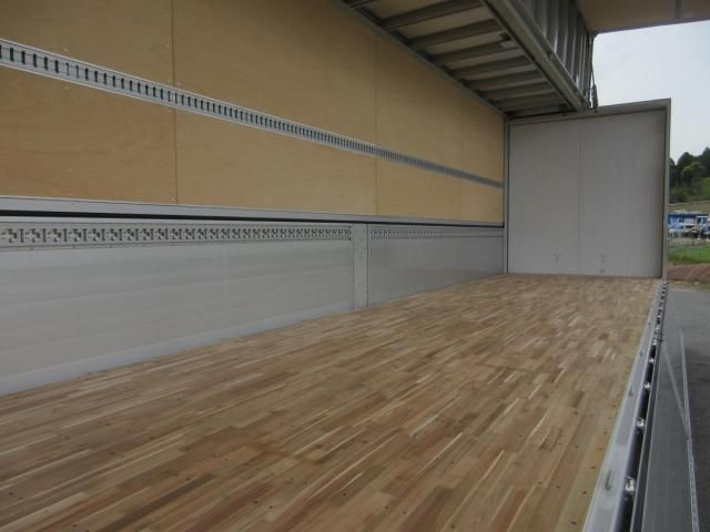 MITSUBISHI FUSOU SUPER GREAT 2024