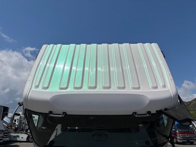 NISSAN DIESEL Quon 2014