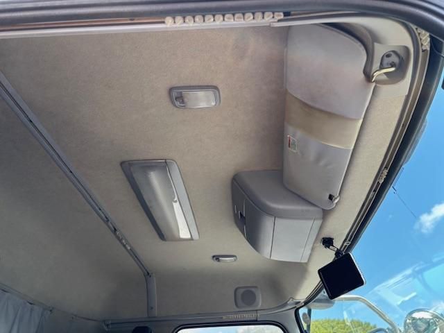 NISSAN DIESEL Quon 2014