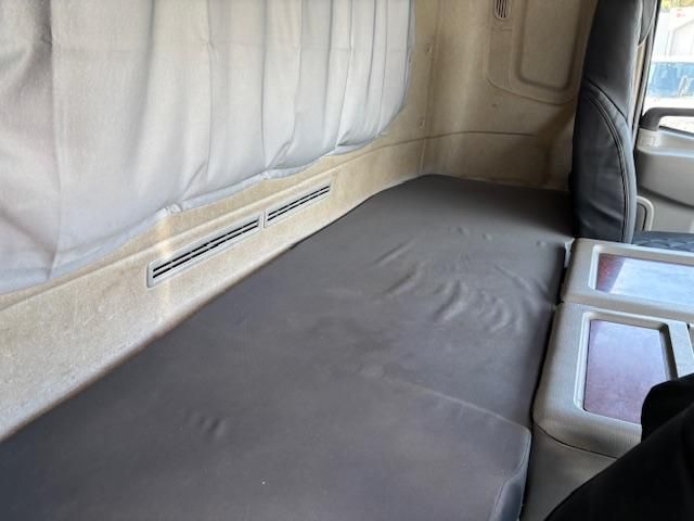 NISSAN DIESEL Quon 2014