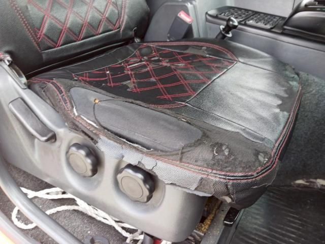 MITSUBISHI FUSOU SUPER GREAT 2015