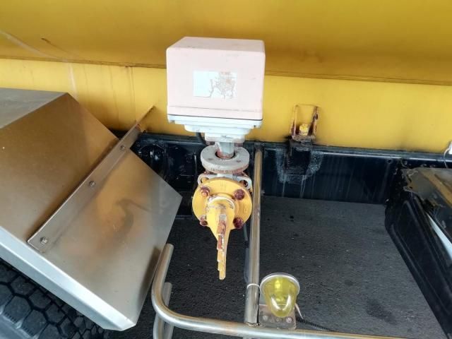 MITSUBISHI FUSOU FIGHTER 2003