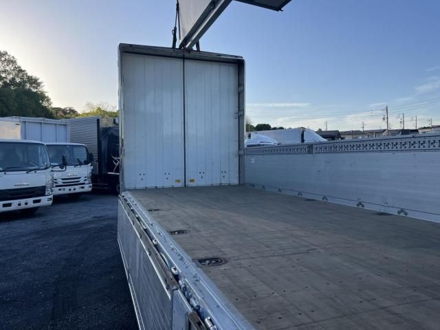 MITSUBISHI FUSOU SUPER GREAT 2018