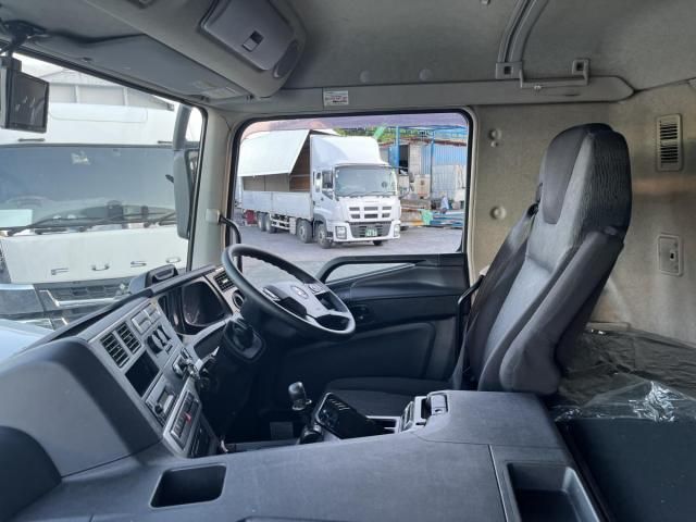 MITSUBISHI FUSOU SUPER GREAT 2018