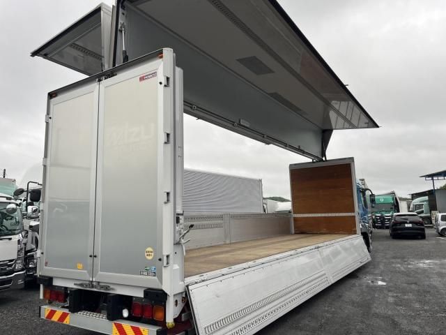 MITSUBISHI FUSOU SUPER GREAT 2019