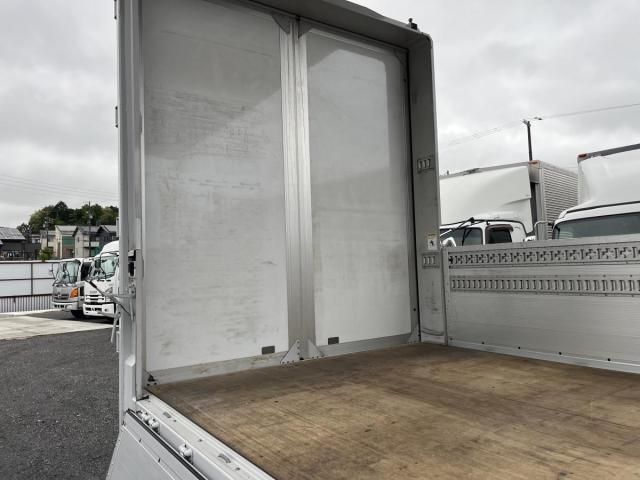 MITSUBISHI FUSOU SUPER GREAT 2019