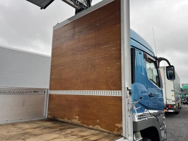 MITSUBISHI FUSOU SUPER GREAT 2019