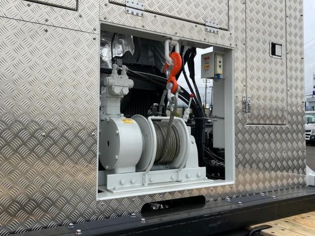 MITSUBISHI FUSOU SUPER GREAT 2025