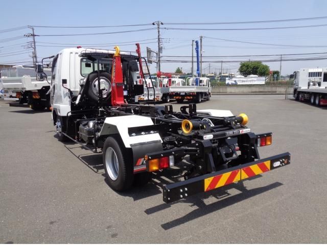 MITSUBISHI FUSOU FIGHTER 2025