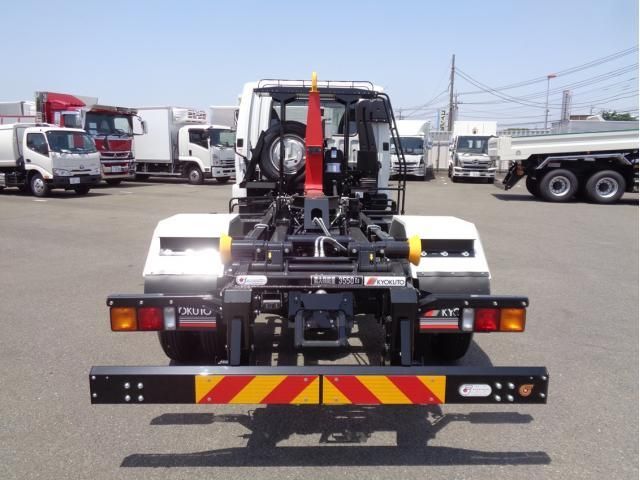 MITSUBISHI FUSOU FIGHTER 2025