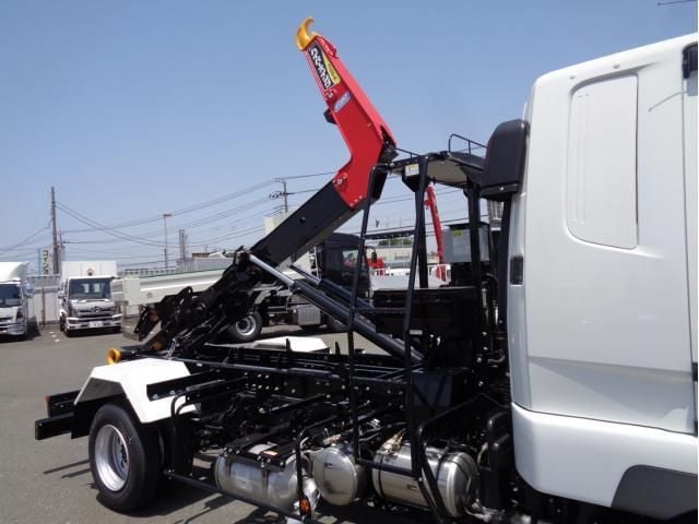 MITSUBISHI FUSOU FIGHTER 2025