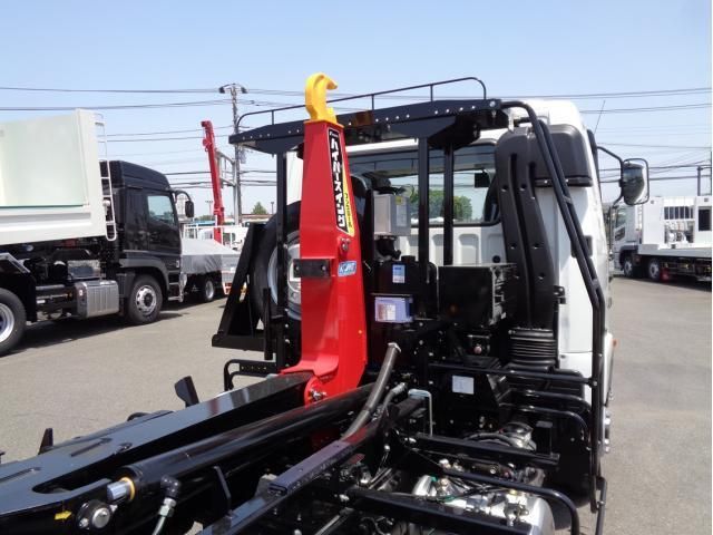 MITSUBISHI FUSOU FIGHTER 2025