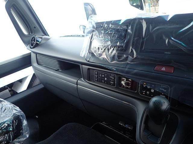 MITSUBISHI ROSA 2025