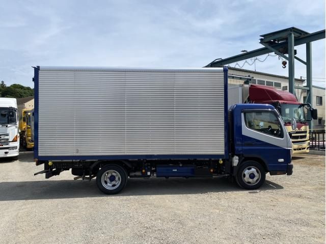 MITSUBISHI CANTER 2021