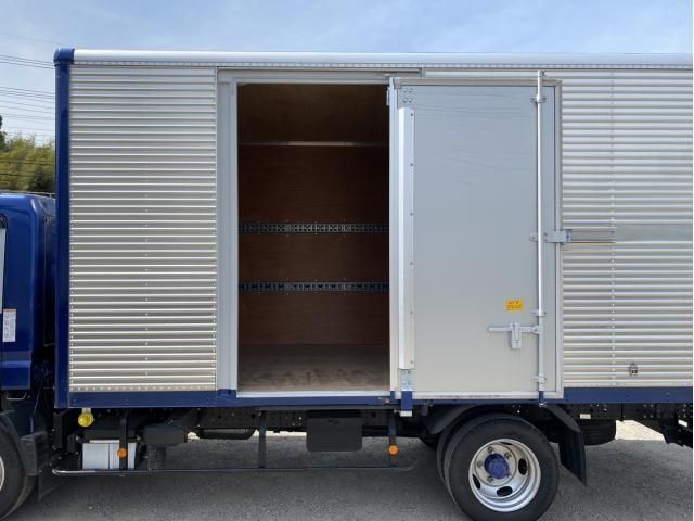 MITSUBISHI CANTER 2021