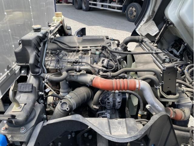 MITSUBISHI CANTER 2021