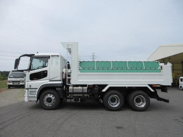 MITSUBISHI FUSOU SUPER GREAT 2025