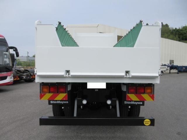 MITSUBISHI FUSOU SUPER GREAT 2025