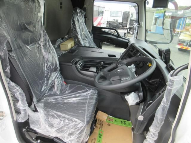 MITSUBISHI FUSOU SUPER GREAT 2025