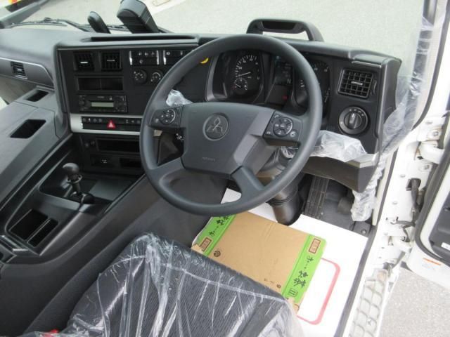 MITSUBISHI FUSOU SUPER GREAT 2025