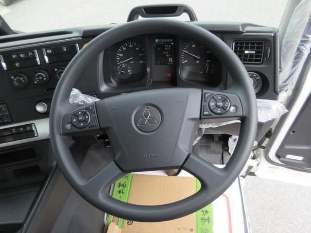 MITSUBISHI FUSOU SUPER GREAT 2025