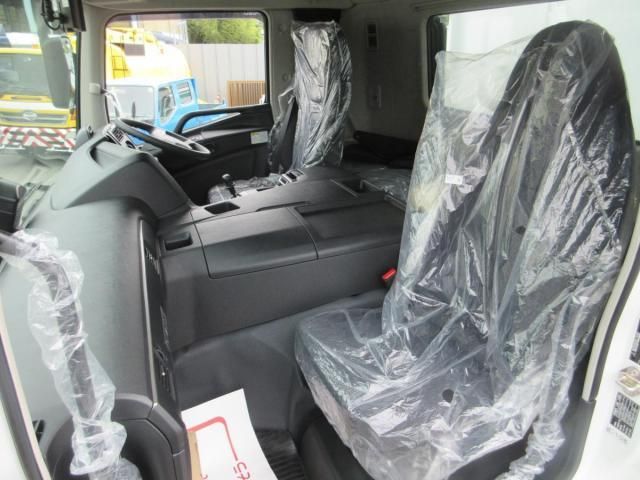 MITSUBISHI FUSOU SUPER GREAT 2025