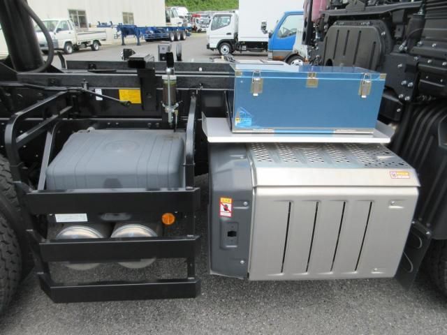 MITSUBISHI FUSOU SUPER GREAT 2025