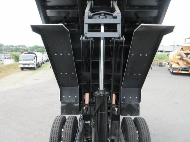 MITSUBISHI FUSOU SUPER GREAT 2025