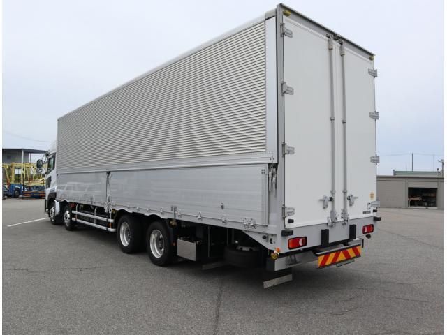 NISSAN DIESEL Quon 2020