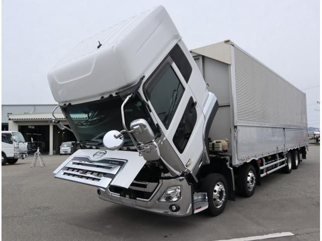 NISSAN DIESEL Quon 2020