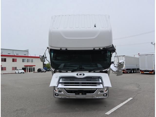 NISSAN DIESEL Quon 2020