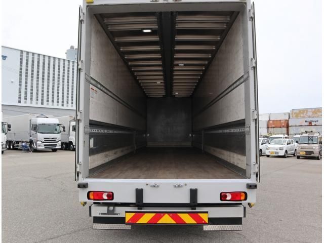 NISSAN DIESEL Quon 2020