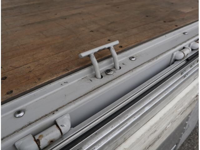 NISSAN DIESEL Quon 2020