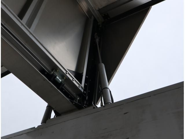 NISSAN DIESEL Quon 2020