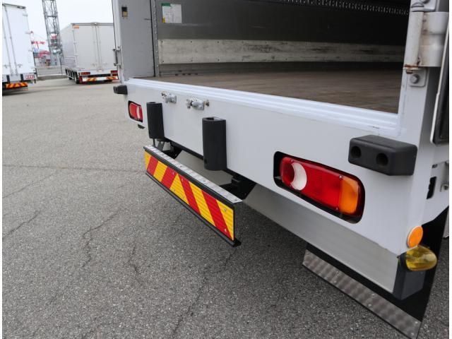 NISSAN DIESEL Quon 2020