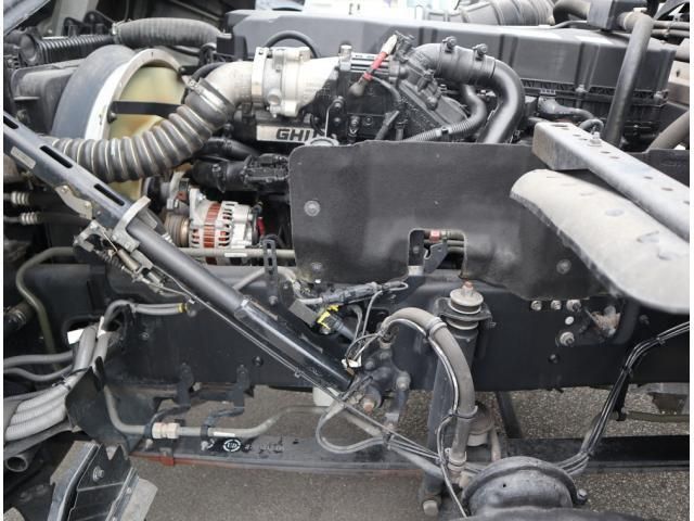 NISSAN DIESEL Quon 2020