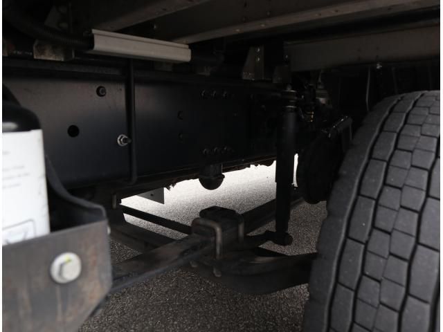 NISSAN DIESEL Quon 2020