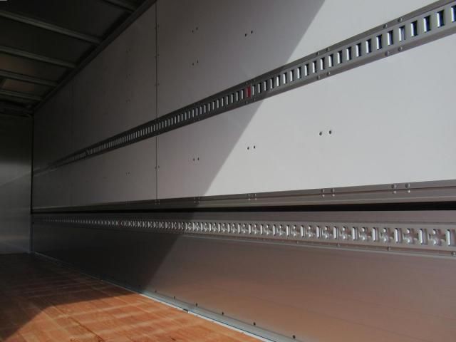 MITSUBISHI FUSOU FIGHTER 2025