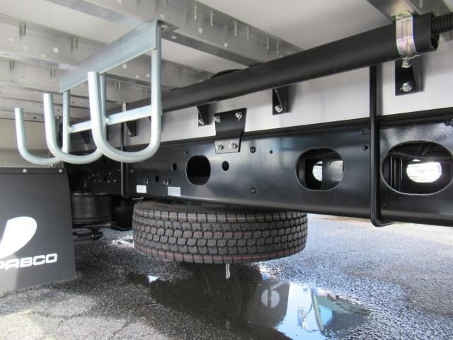 MITSUBISHI FUSOU FIGHTER 2025