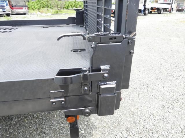 MITSUBISHI CANTER 2022